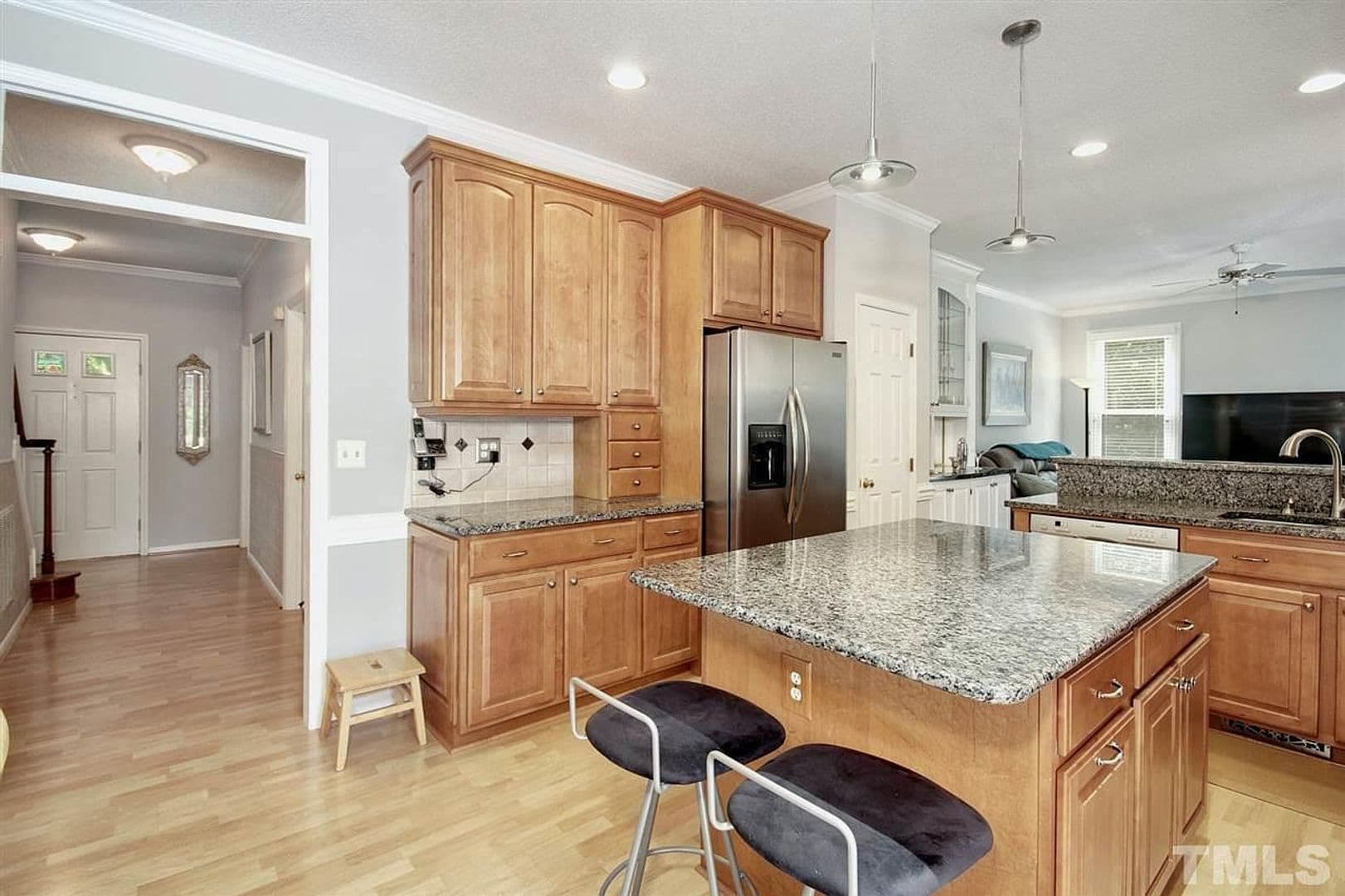 Raleigh House: 3209 Daingerfield Dr