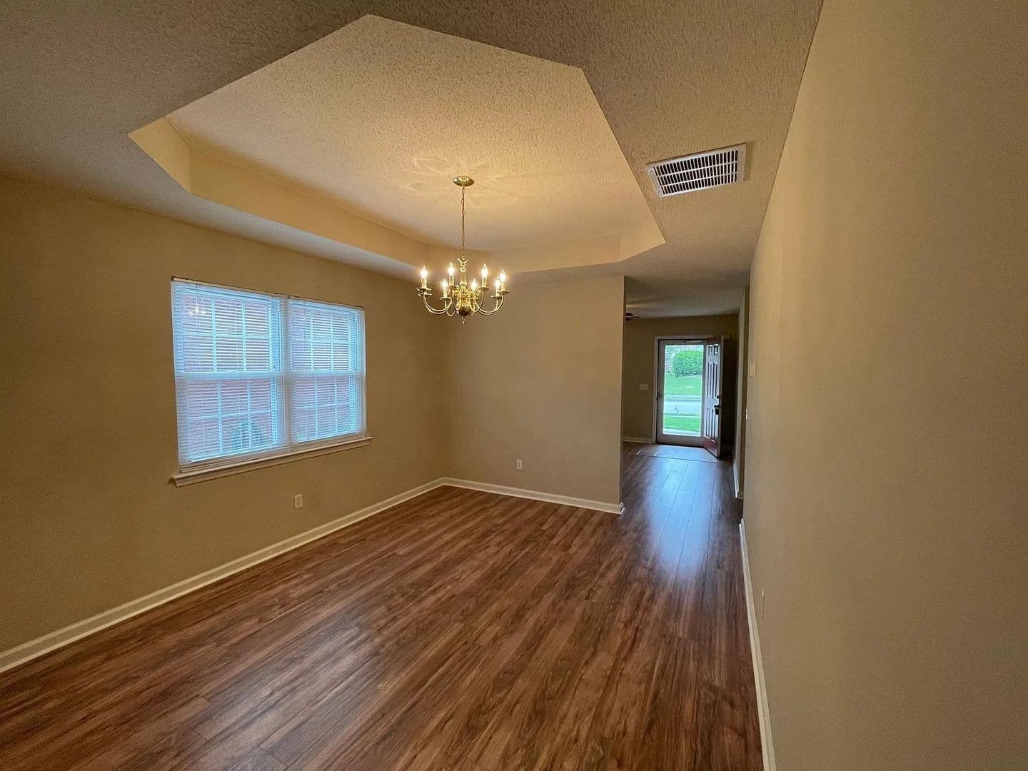 Cartersville House: 44 Pointe N Dr
