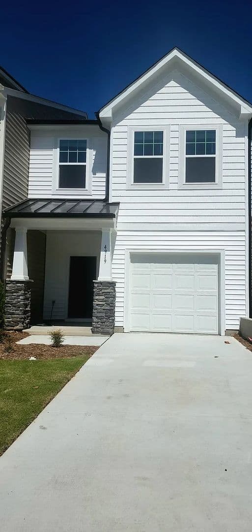 Raleigh House: 4919 Caddis Bnd