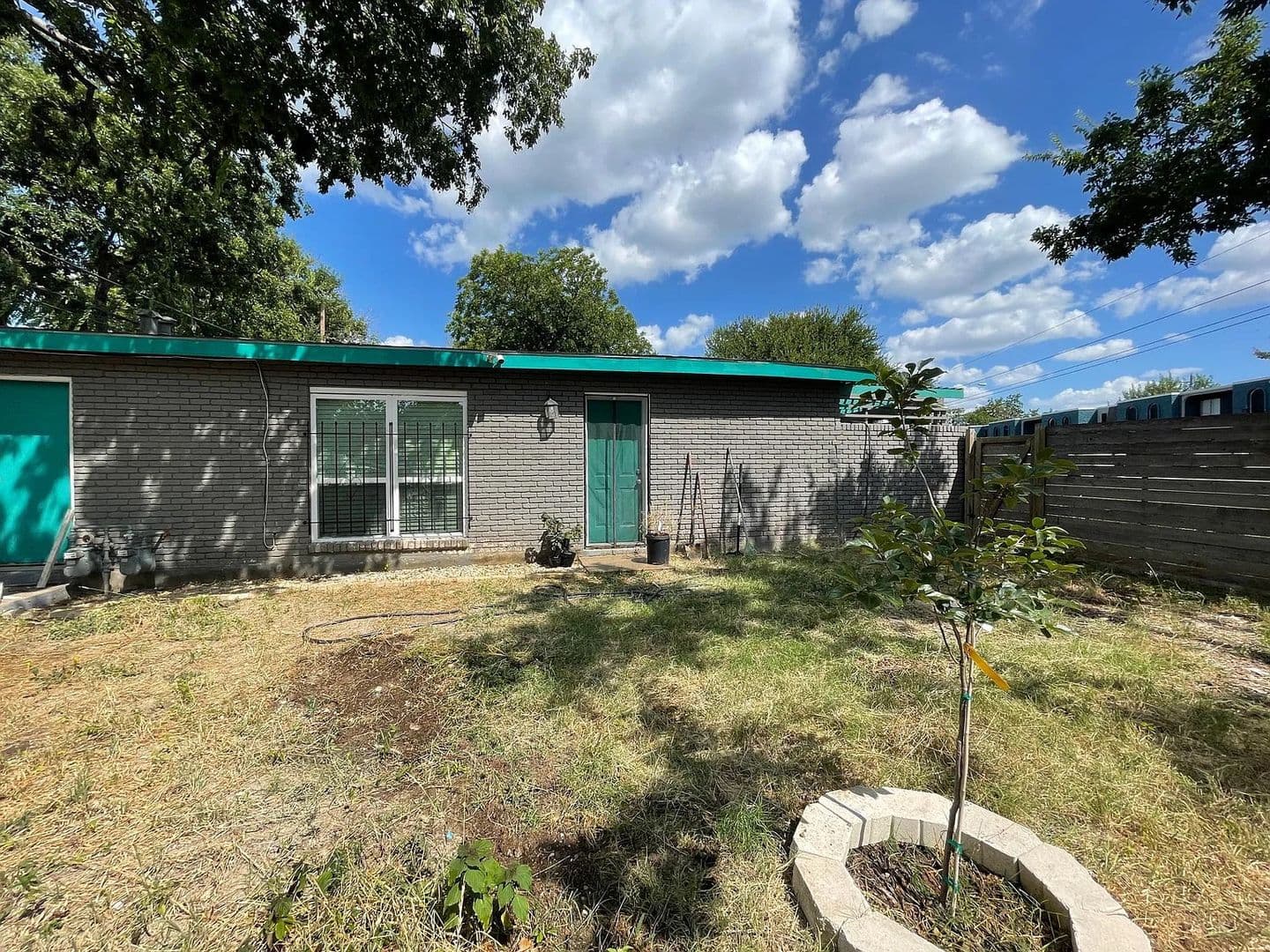 Austin House: 7201 Grand Canyon Dr