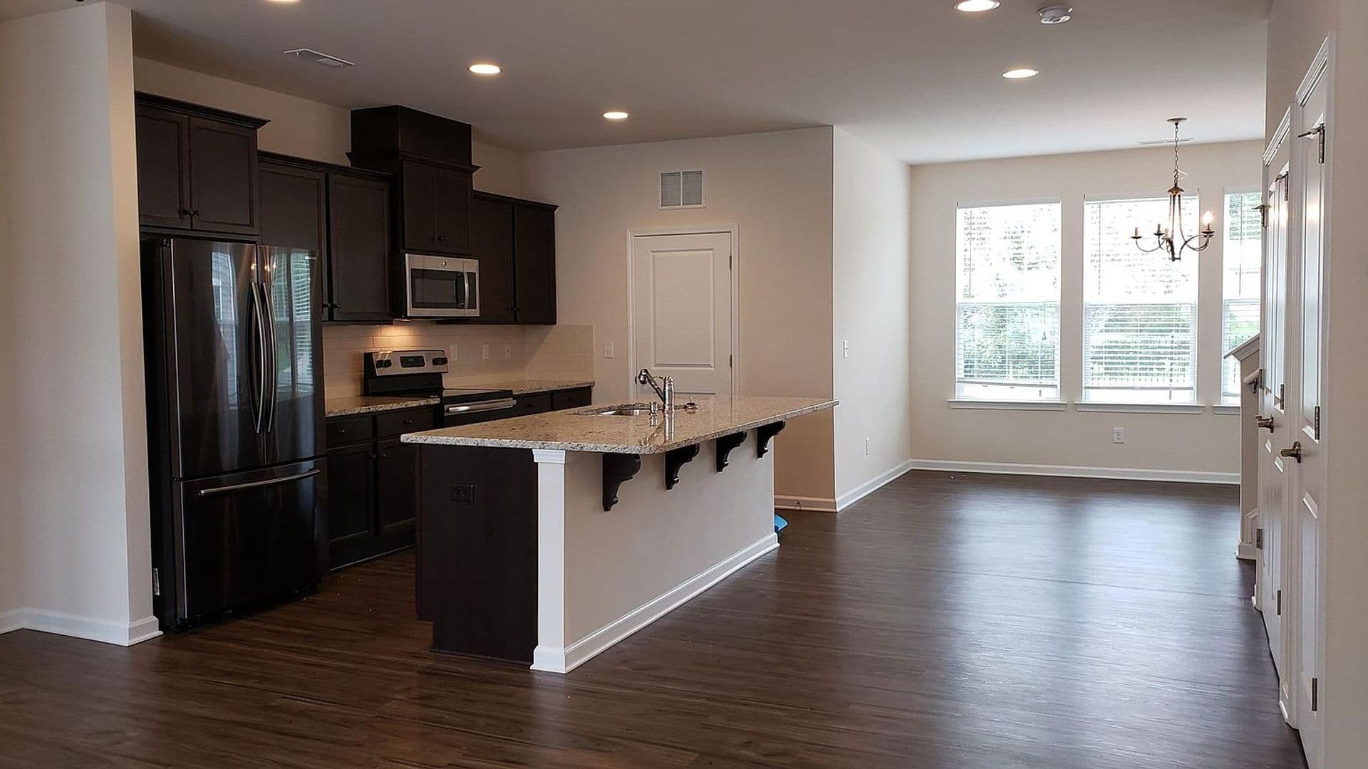 Charlotte House: 8517 Sharonbrook Dr
