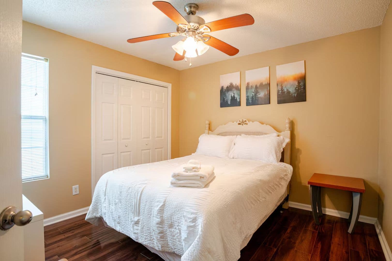 Youngsville House: 7000 Sandy Pines Dr