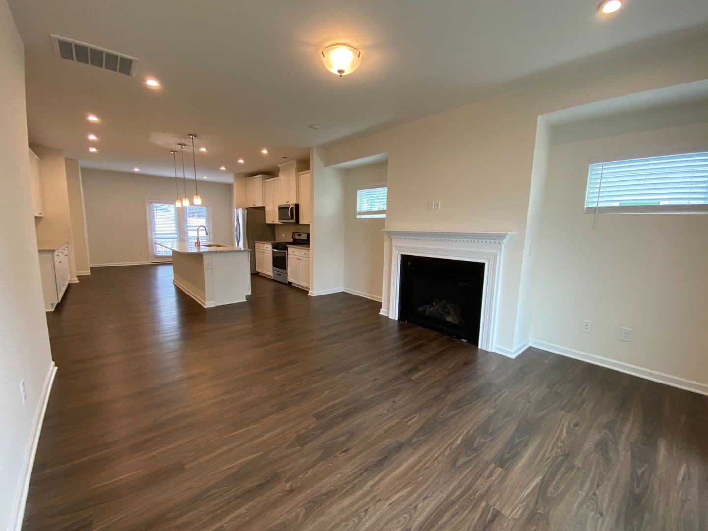 Cary House: 4117 Mahal Ave