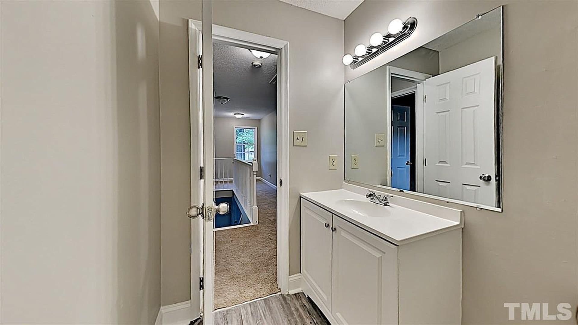 Raleigh House: 216 Woods Ream Dr