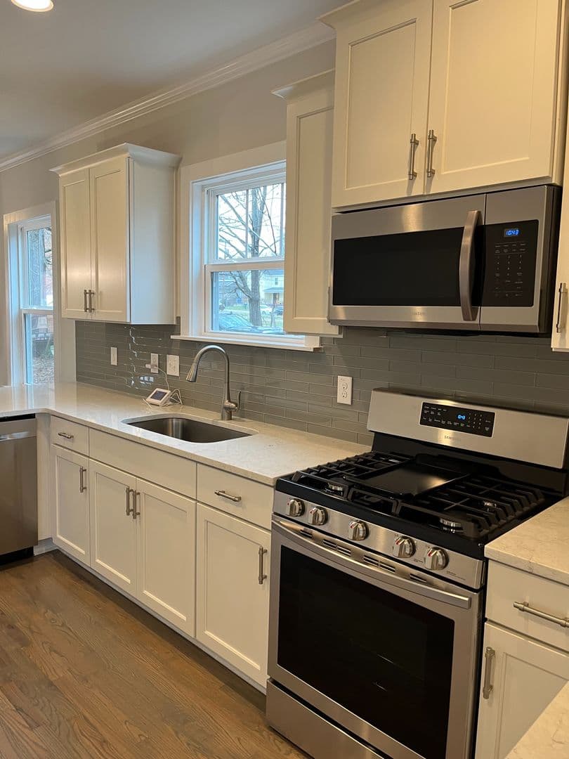 Durham House: 1706 Merrick St