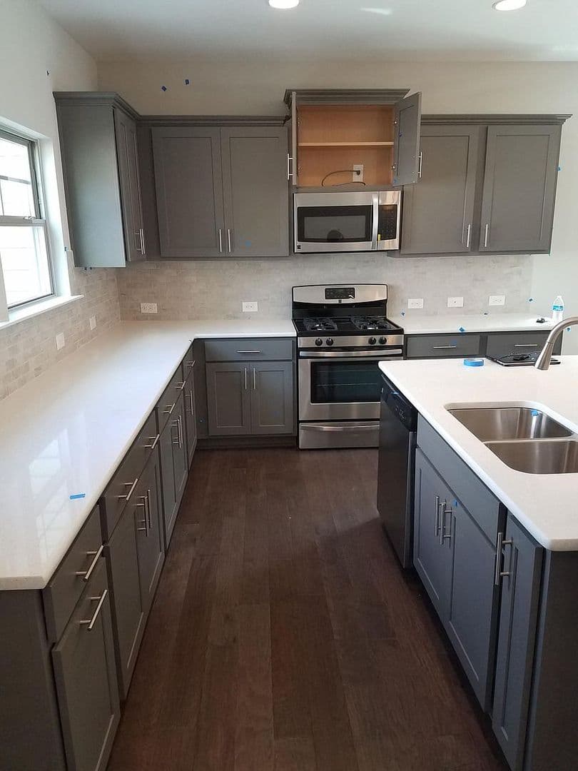 Durham House: 1013 Metropolitan Dr