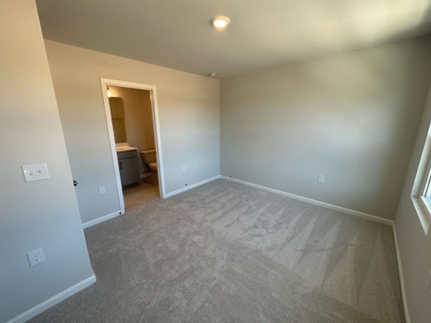 Apex House: 1642 Kipp Ln