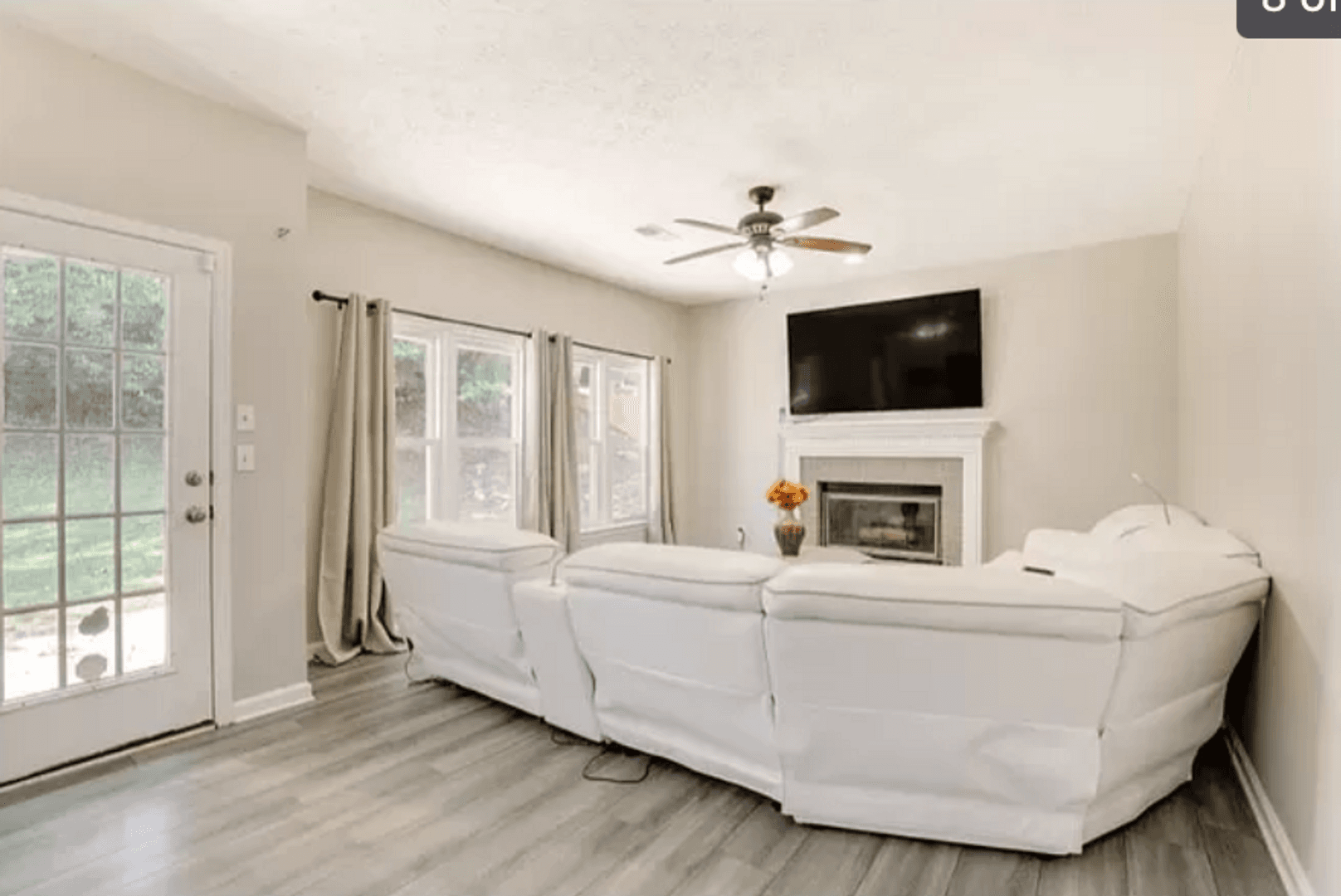 Lithonia House: 7136 Woodstone Dr