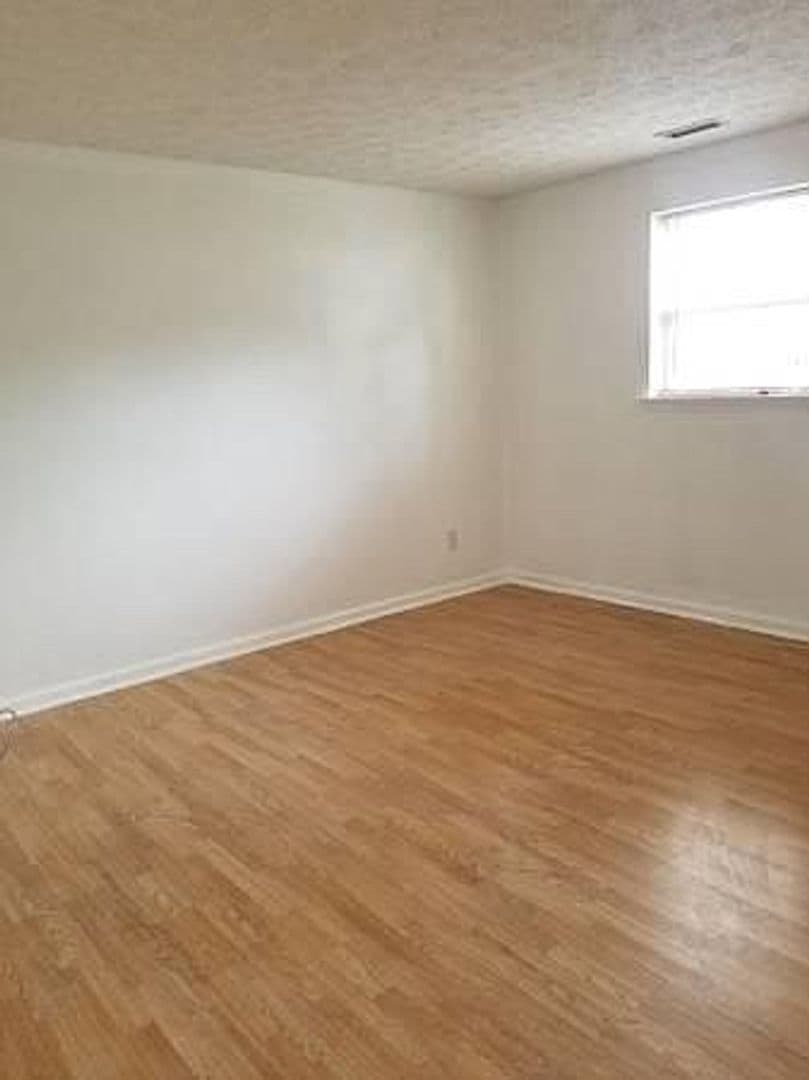 Raleigh House: 7308 Renyard Ct