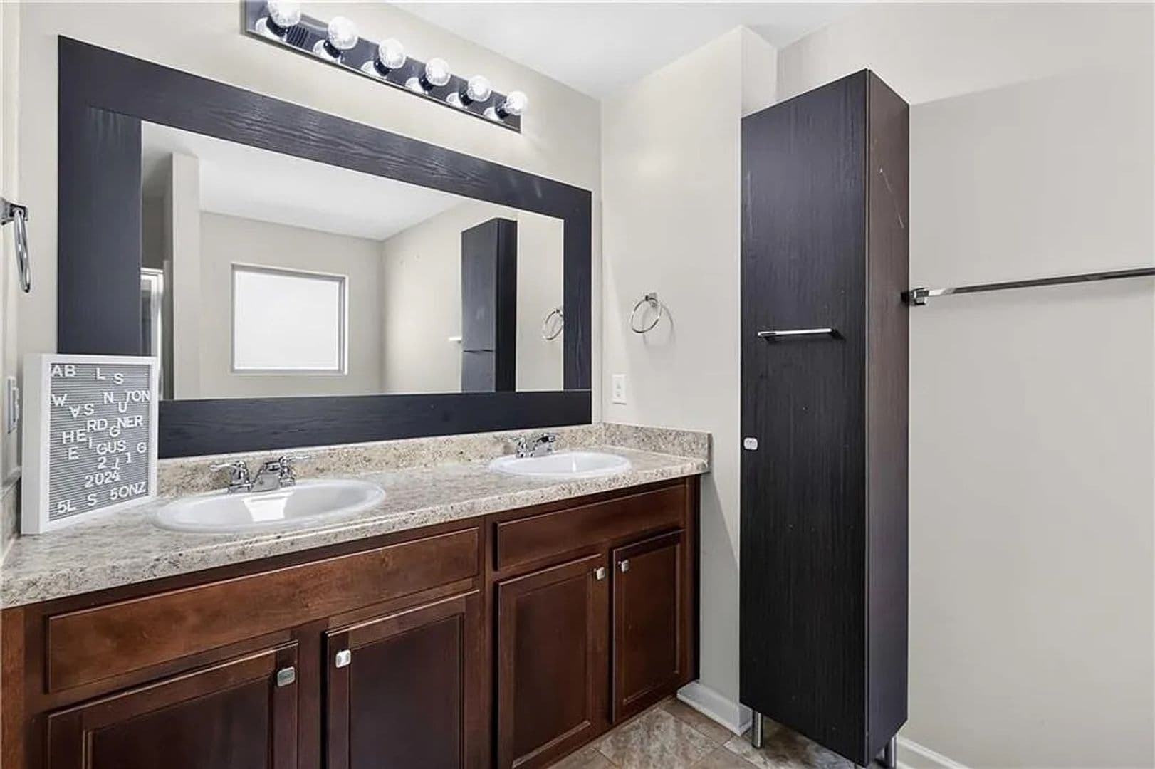 Atlanta House: 3744 Hampshire Walk SW