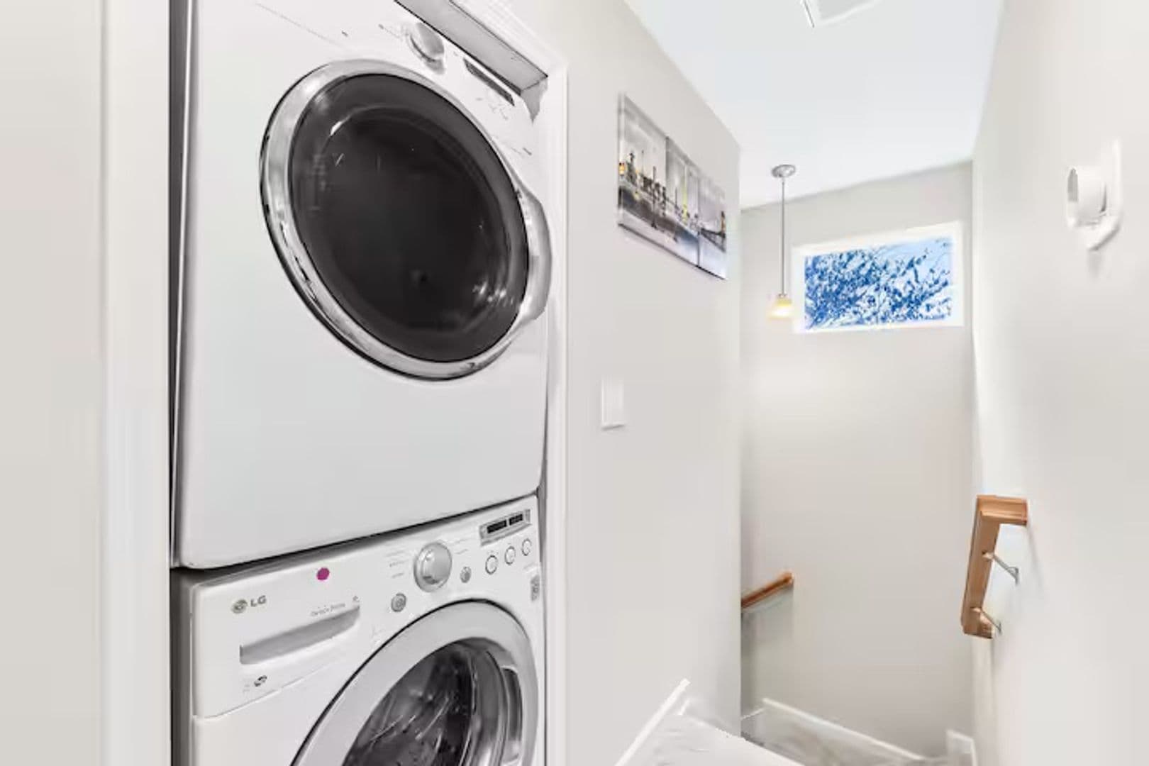 Clover House: 614 Kings Mountain St