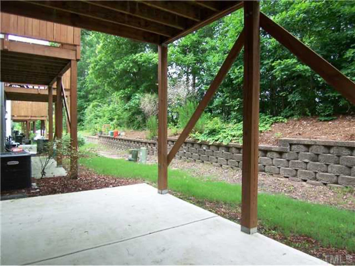 Cary House: 306 Linden Park Ln