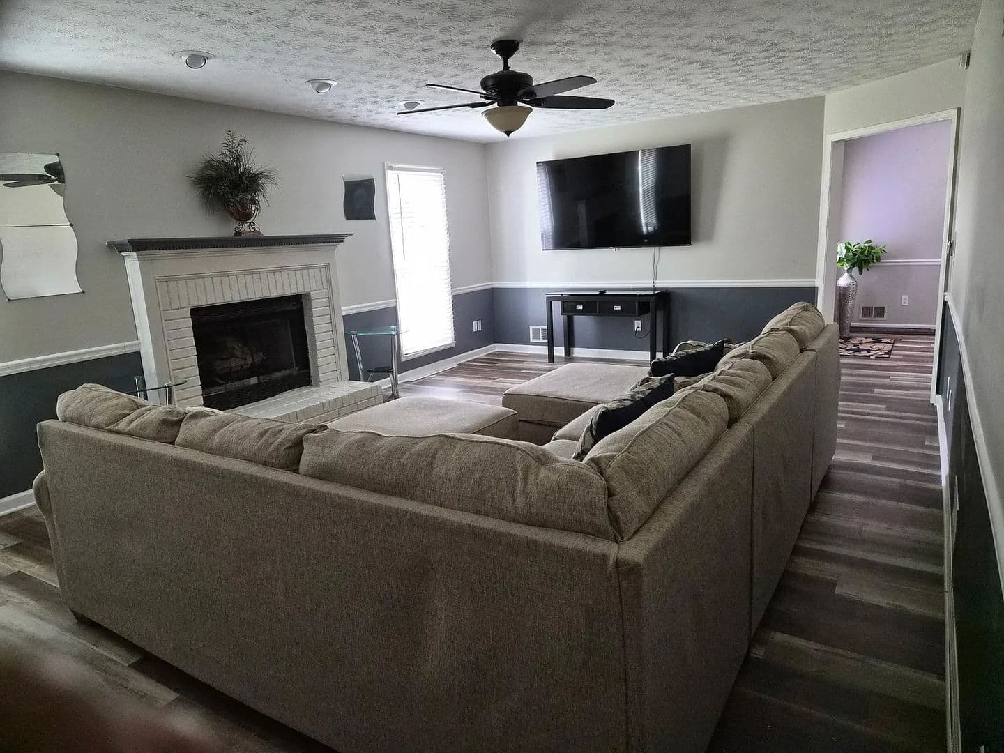 Rex House: 203 Hayes Ln