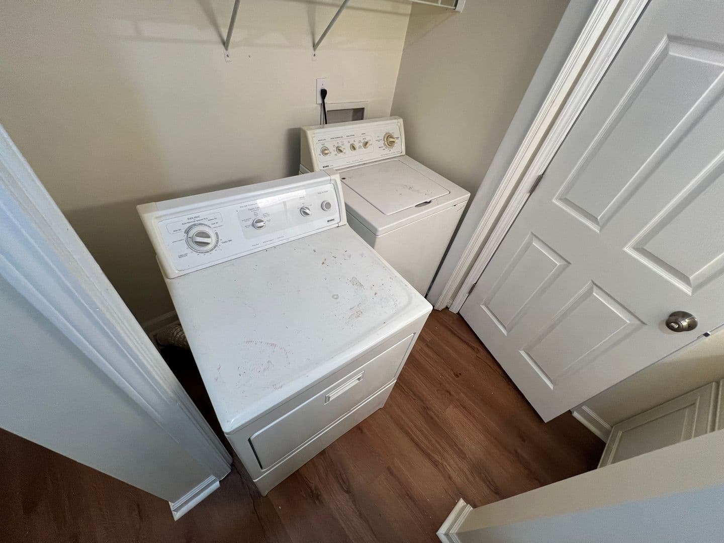 Marietta House: 2410 Hillboro Cir SW