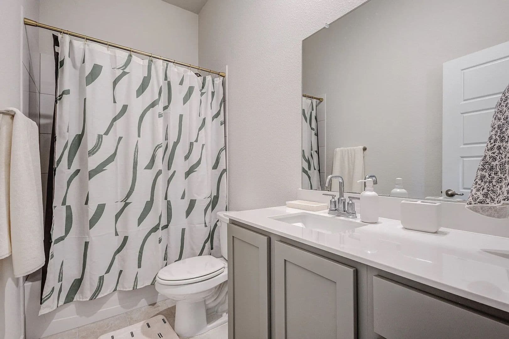 Garland House: 6993 Newby Ln