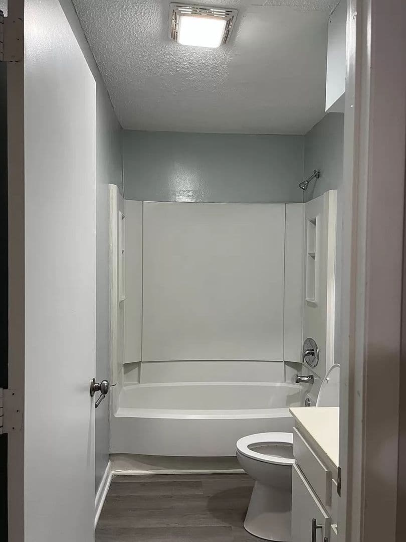 Charlotte House: 4408 Sharon Chase Dr