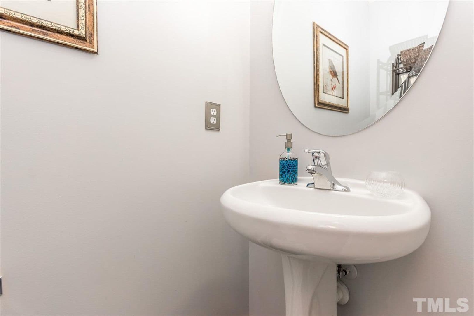 Raleigh House: 5355 Big Bass Dr
