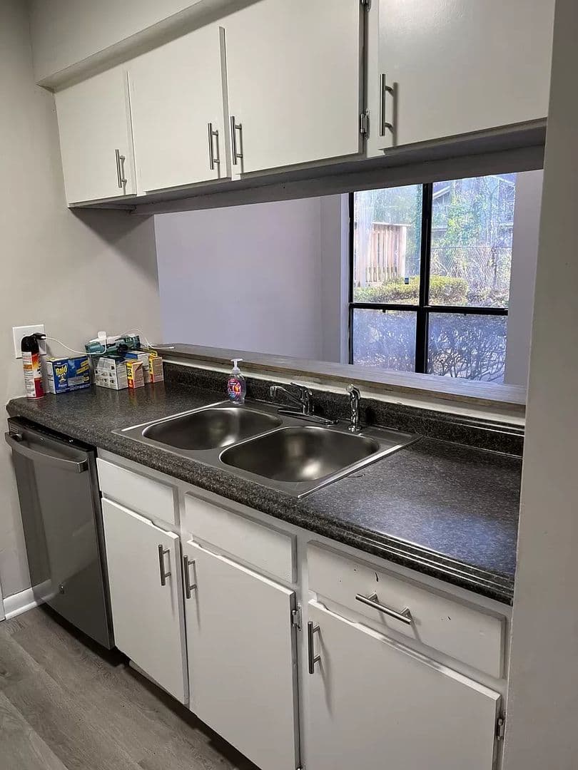 Charlotte House: 4408 Sharon Chase Dr