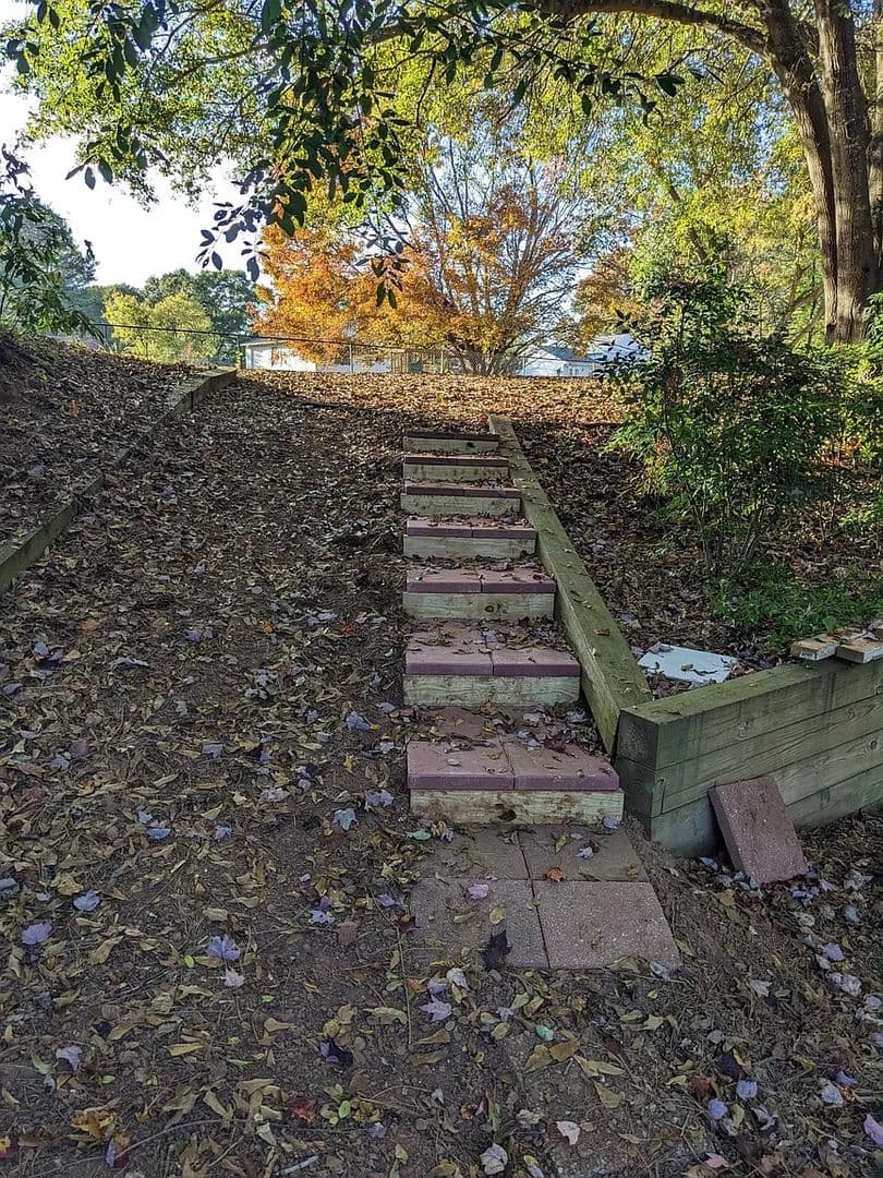 Marietta House: 450 Karl Ct