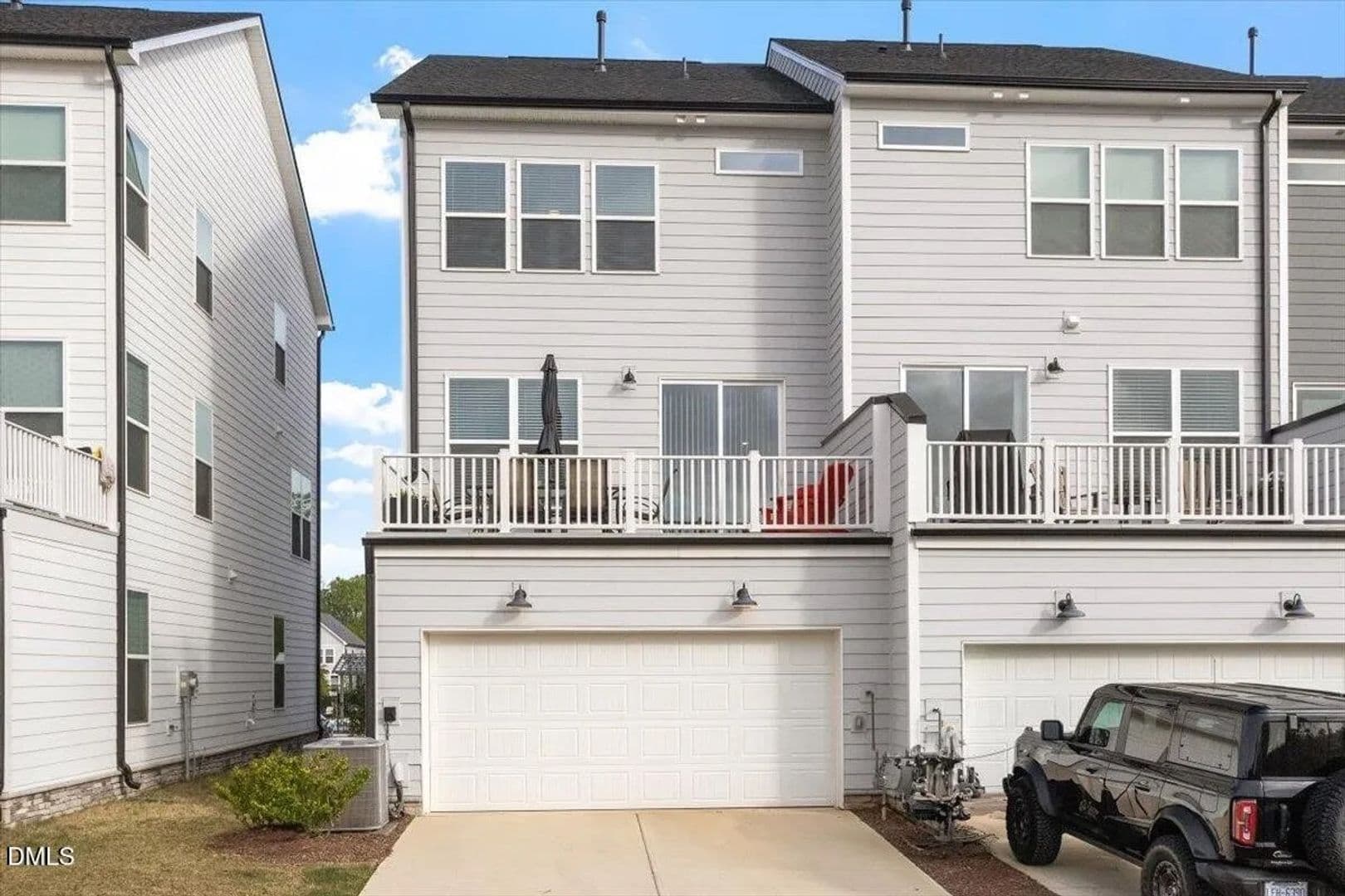 Knightdale House: 522 Billingshurst Wy
