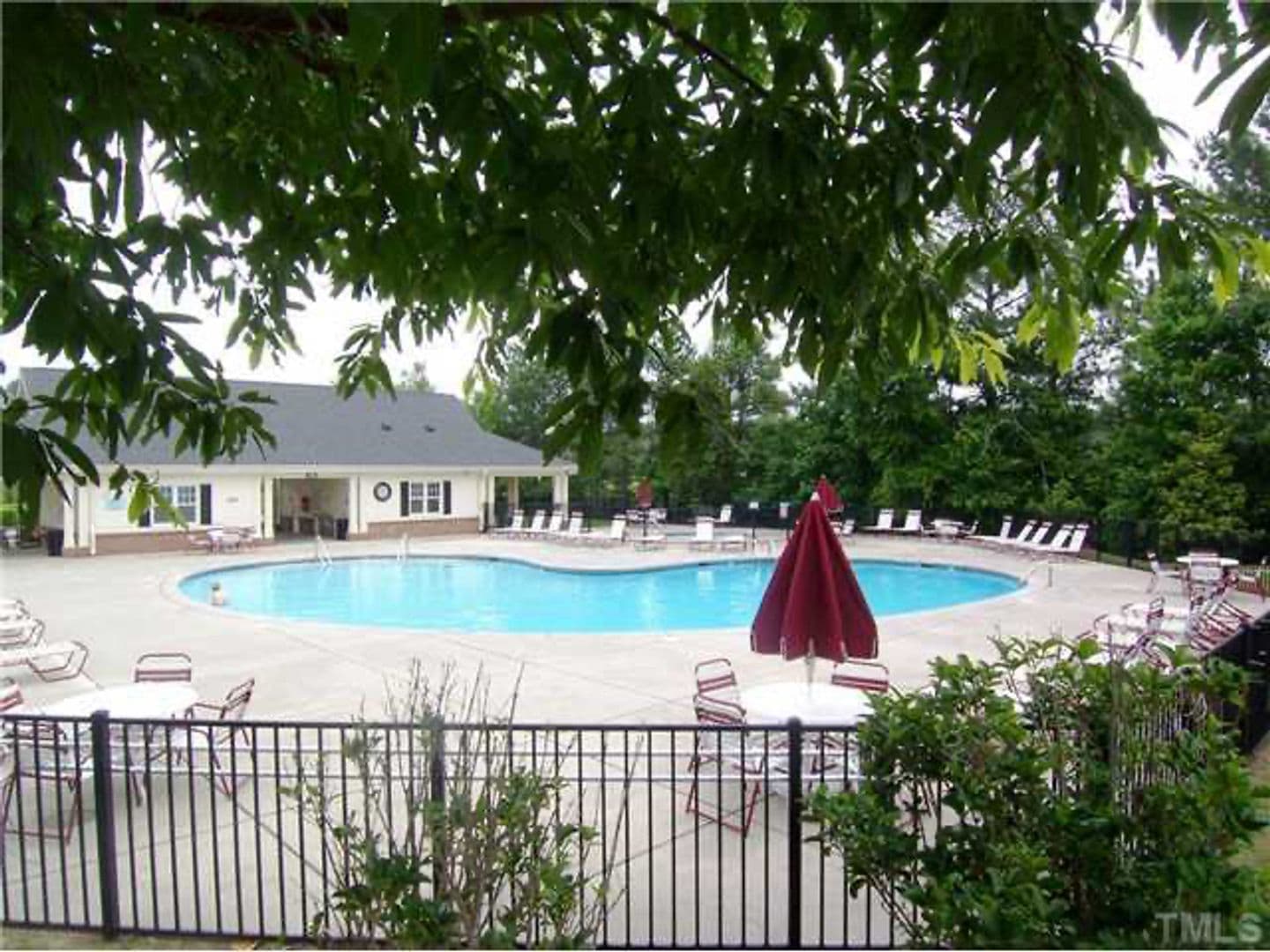 Cary House: 306 Linden Park Ln