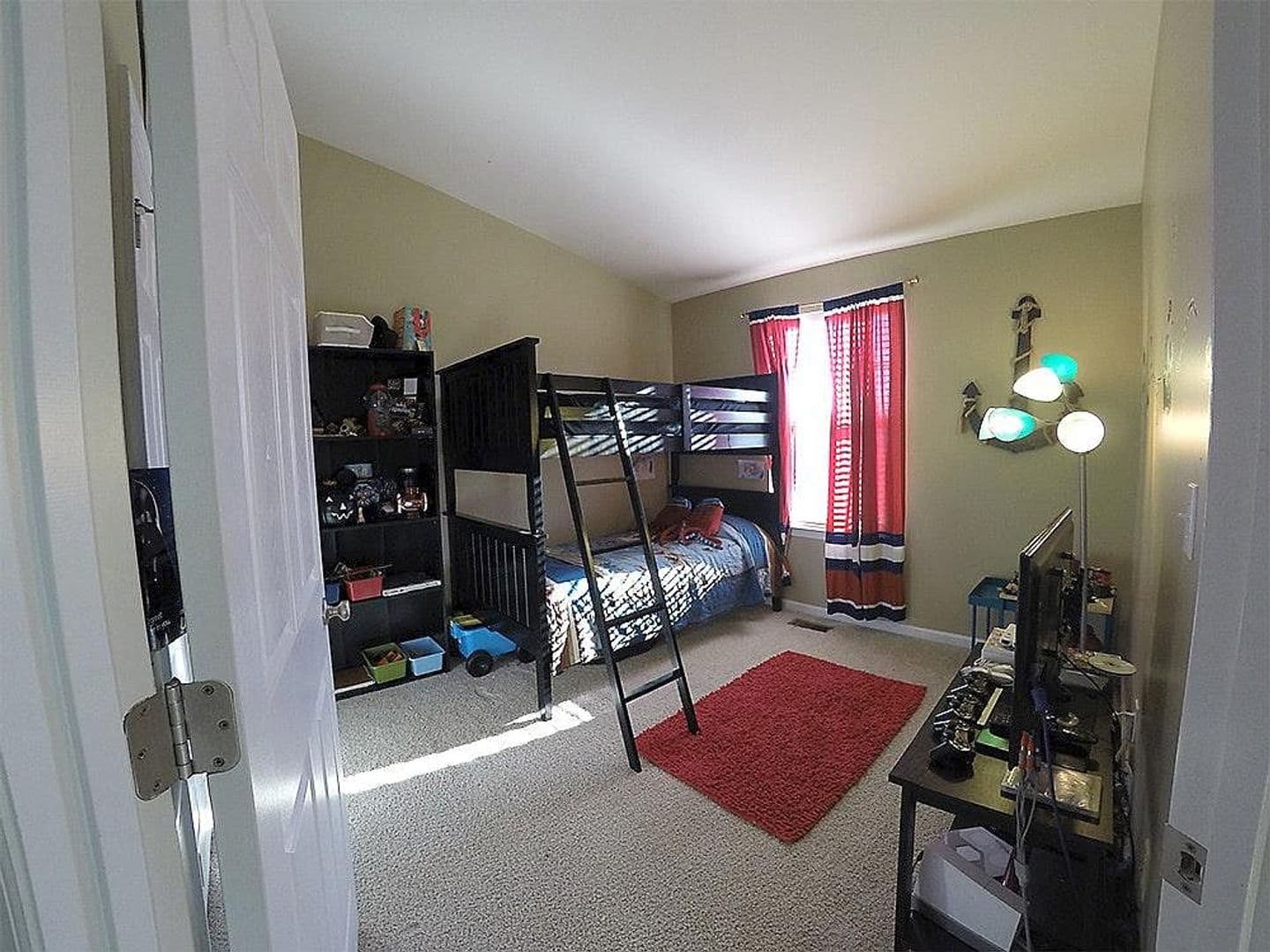 Apex House: 1511 Haywards Heath Ln