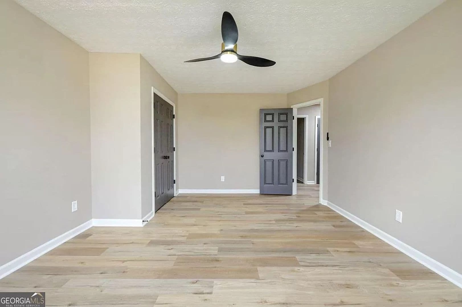 Decatur House: 3840 Brown Dr