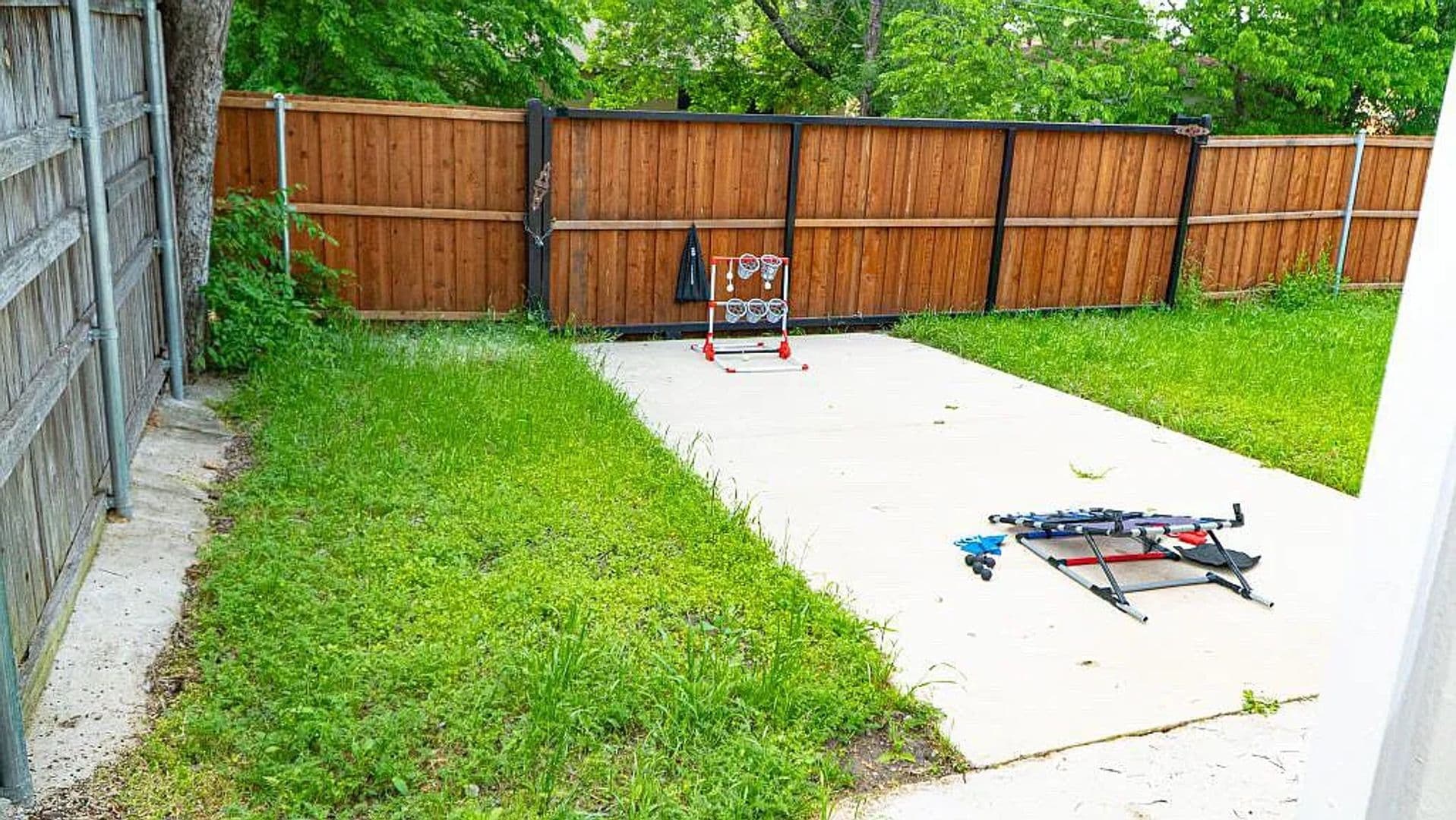 Mesquite House: 1715 Crestridge Dr