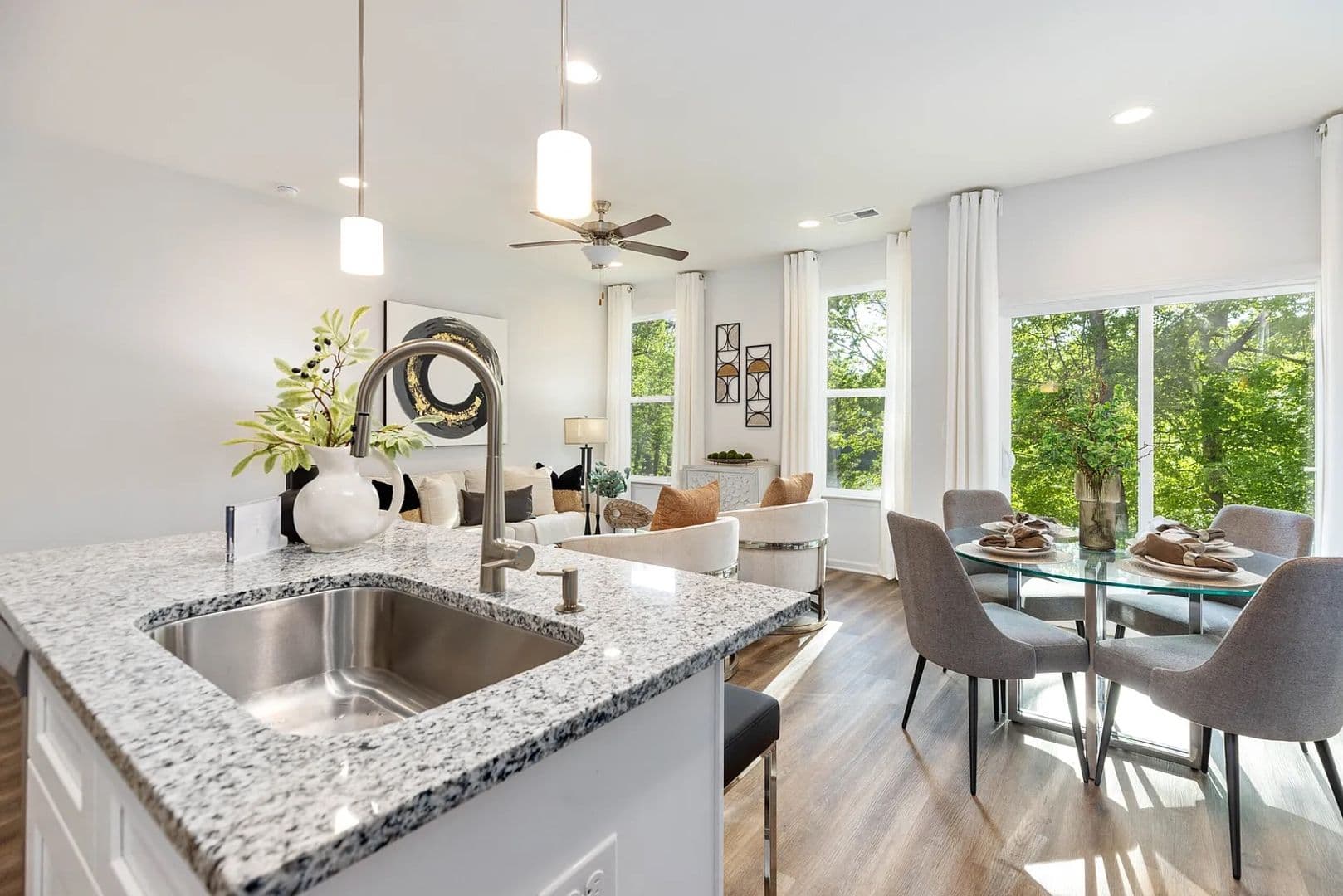 Charlotte House: 8031 Pleasant Grove Rd
