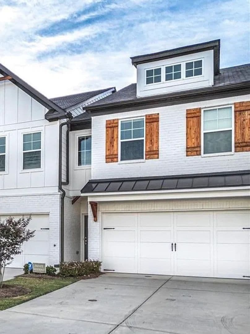 Auburn House: 246 Auburn Valley Wy