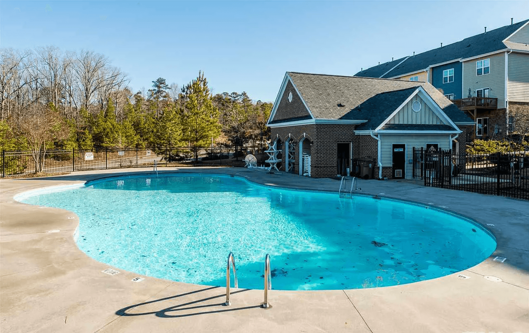 Cary House: 215 Dove Cottage Ln