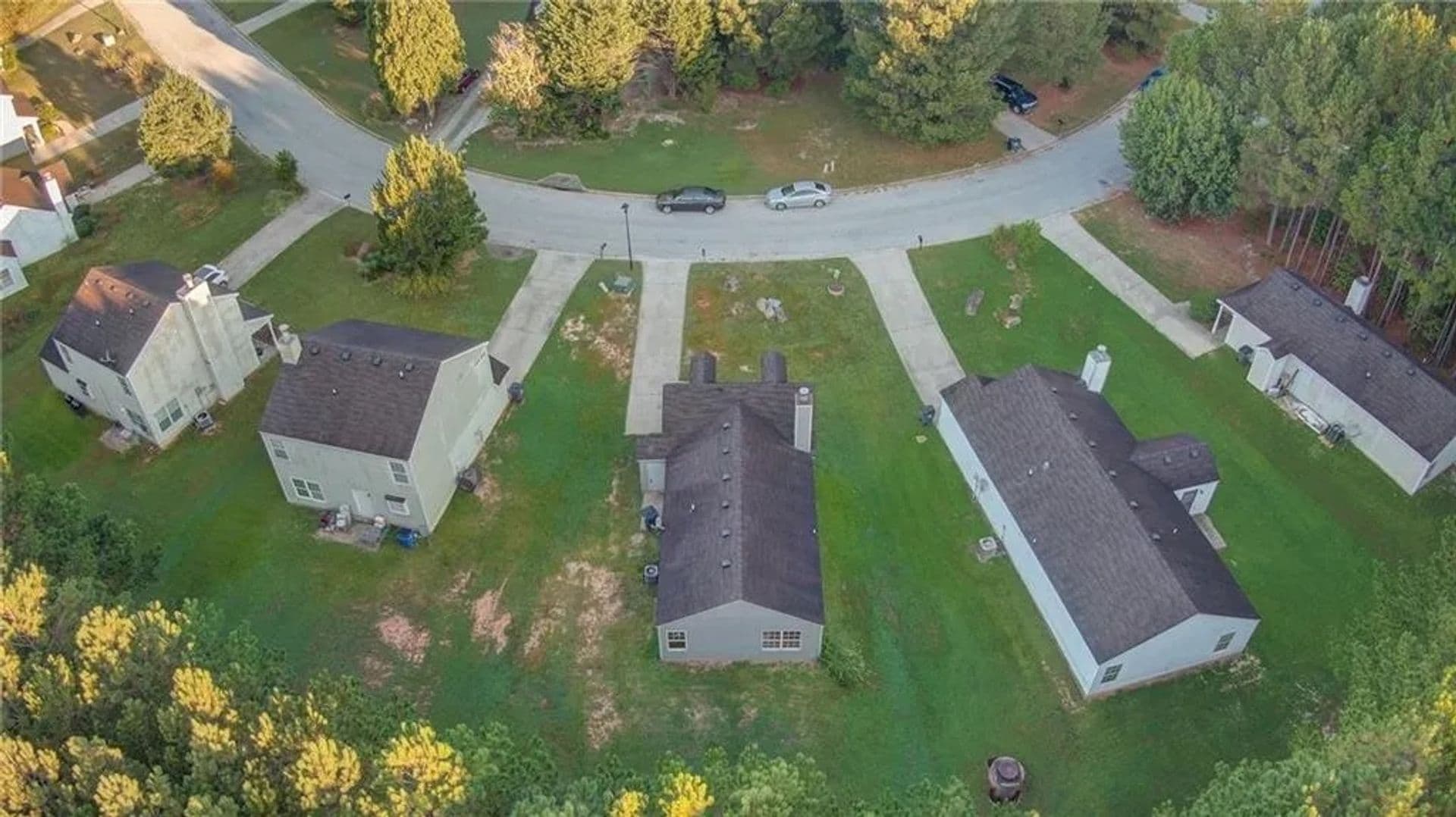 Union City House: 3865 Cypress Pointe Dr
