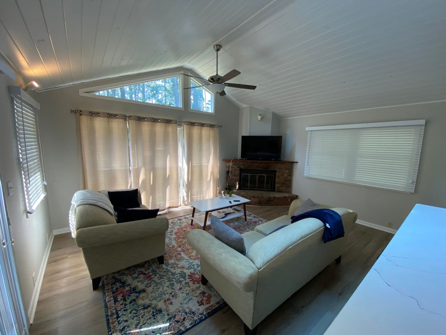 Raleigh House: 612 Old Farm Rd