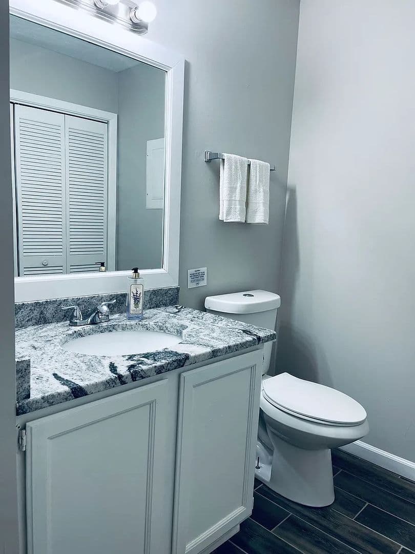 Stone Mountain House: 5518 Mountain Springs Cir