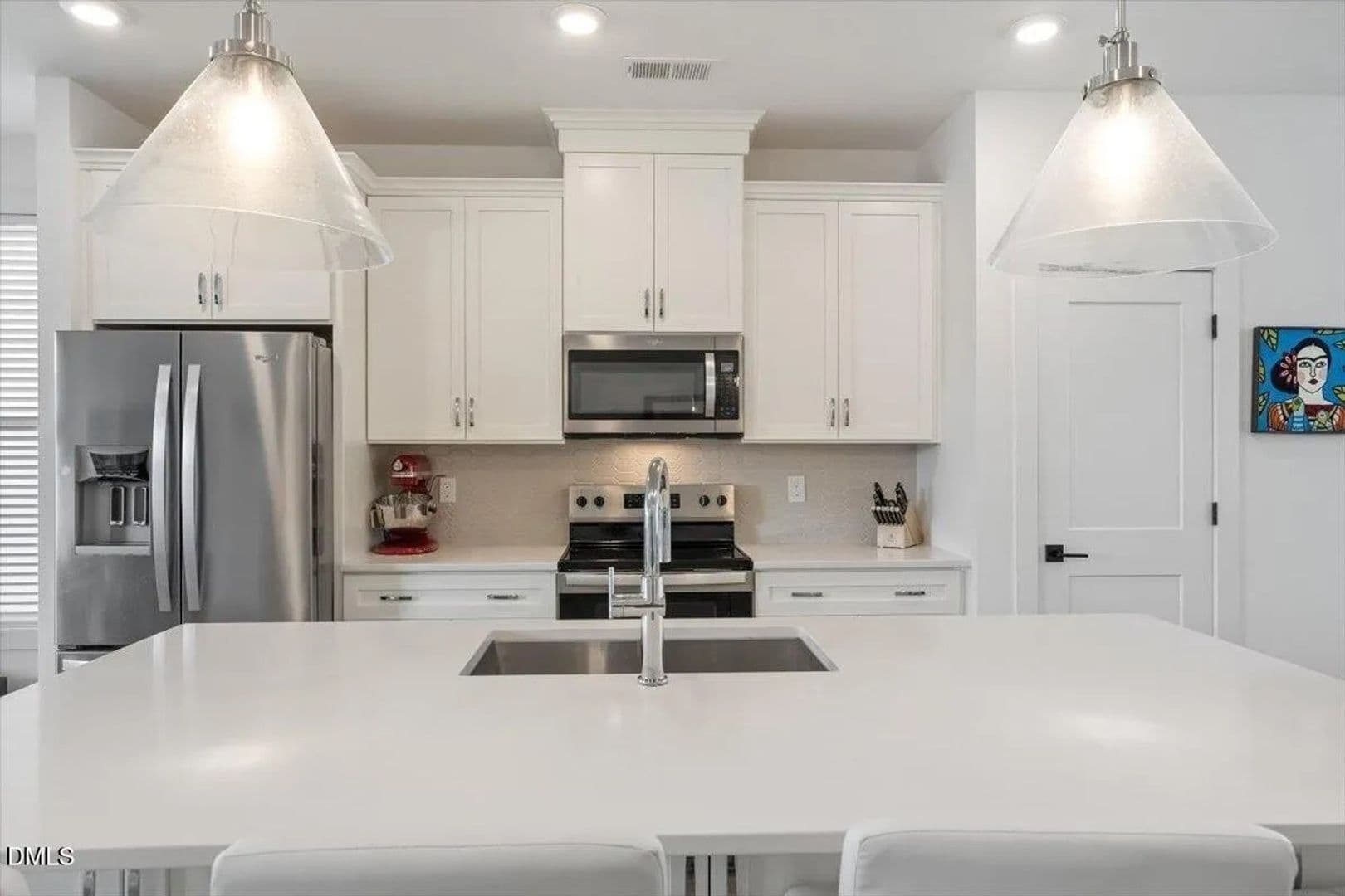Knightdale House: 522 Billingshurst Wy