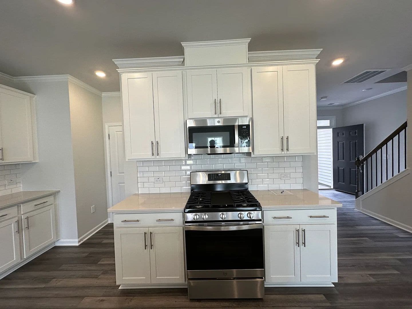 Raleigh House: 5024 Arkrose Dr