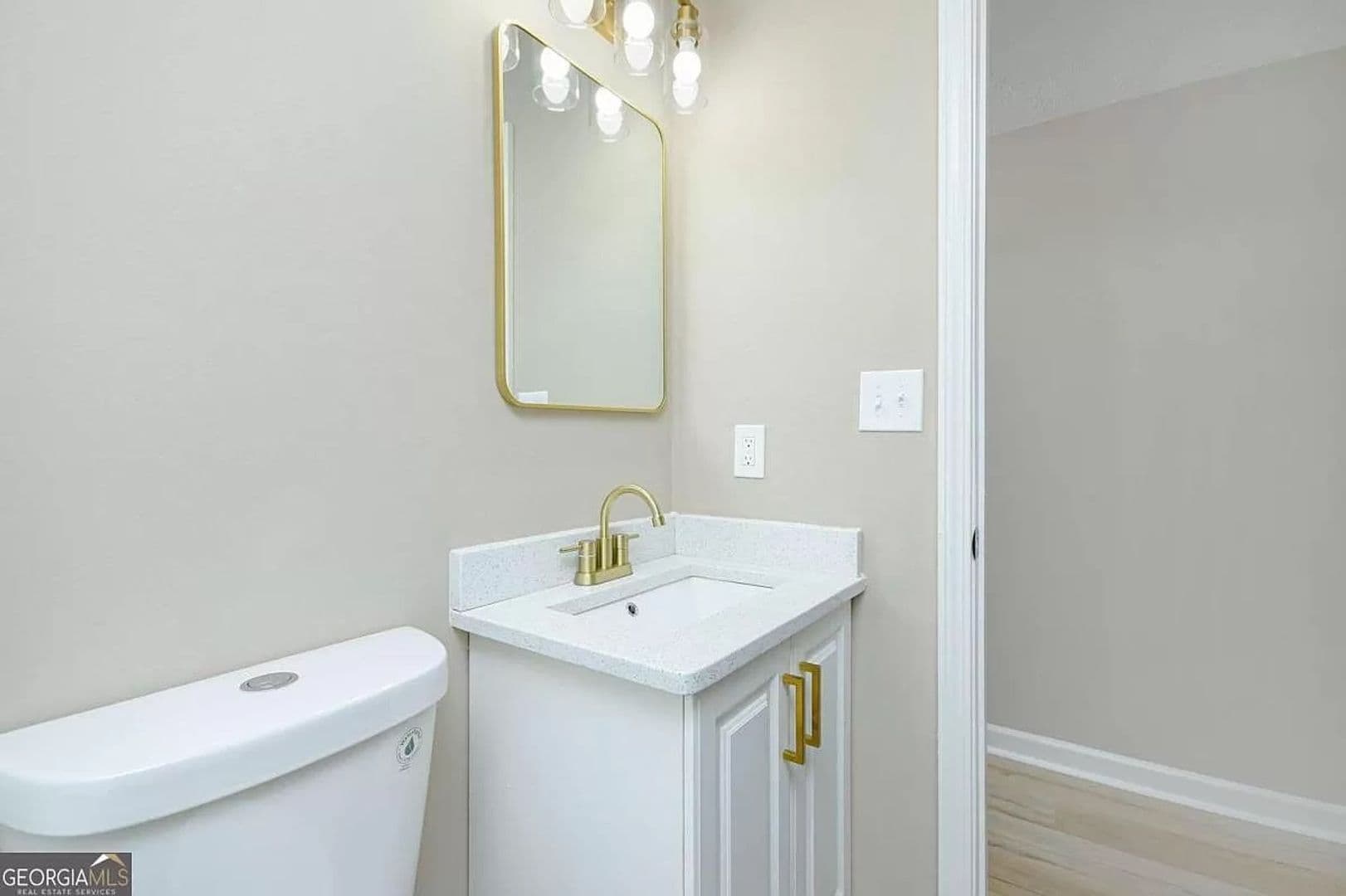 Decatur House: 3840 Brown Dr