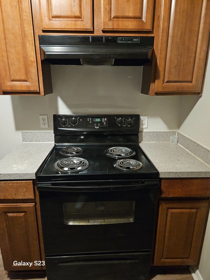 Fort Worth House: 1702 Stalcup Rd