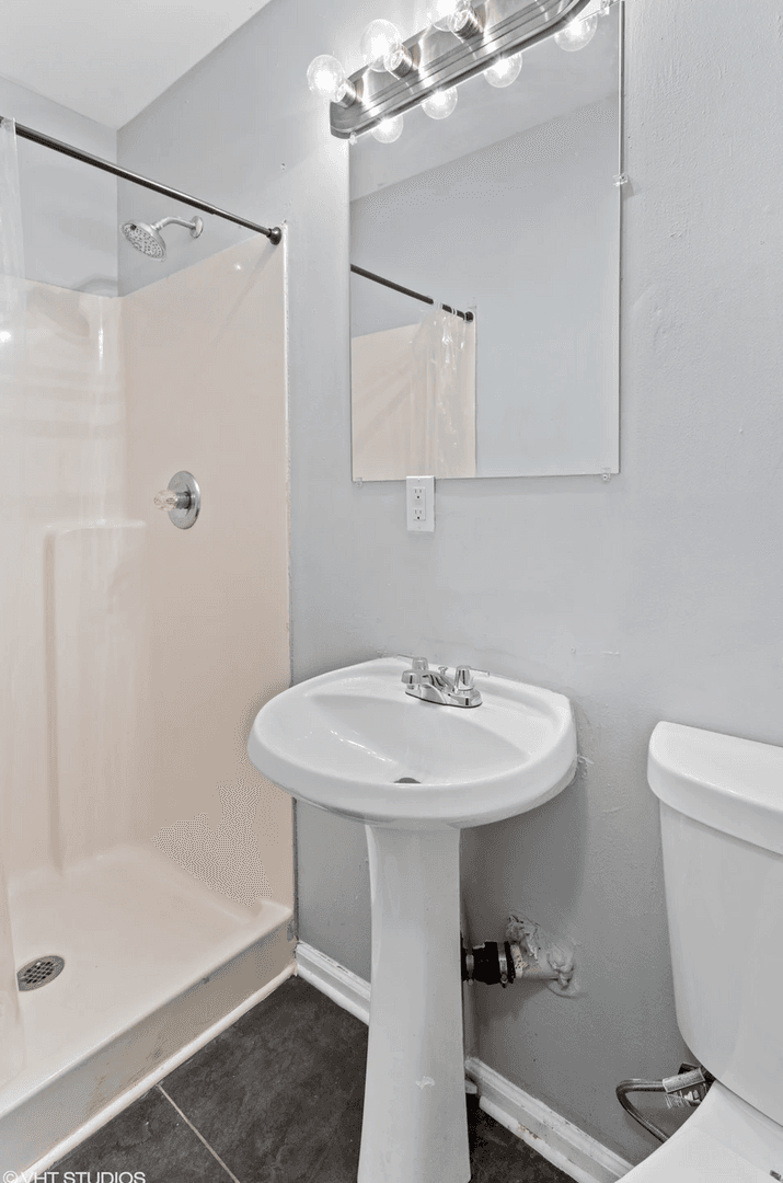 Atlanta House: 1123 #B Jones Ave NW