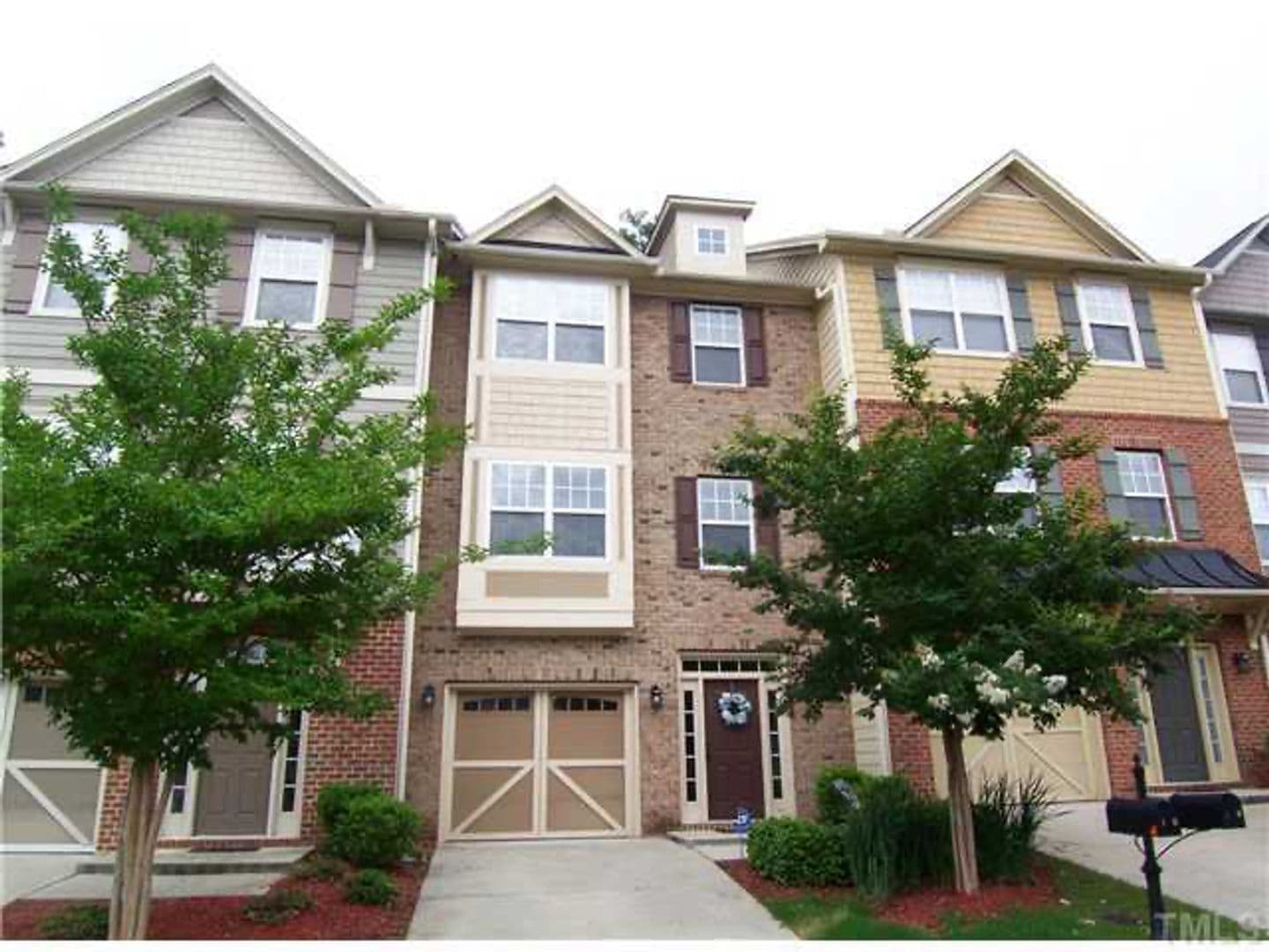 Cary House: 306 Linden Park Ln