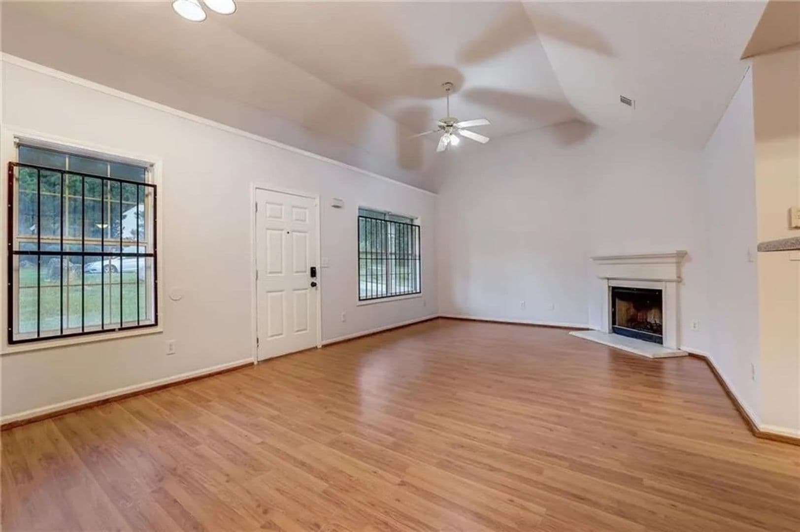Union City House: 3865 Cypress Pointe Dr