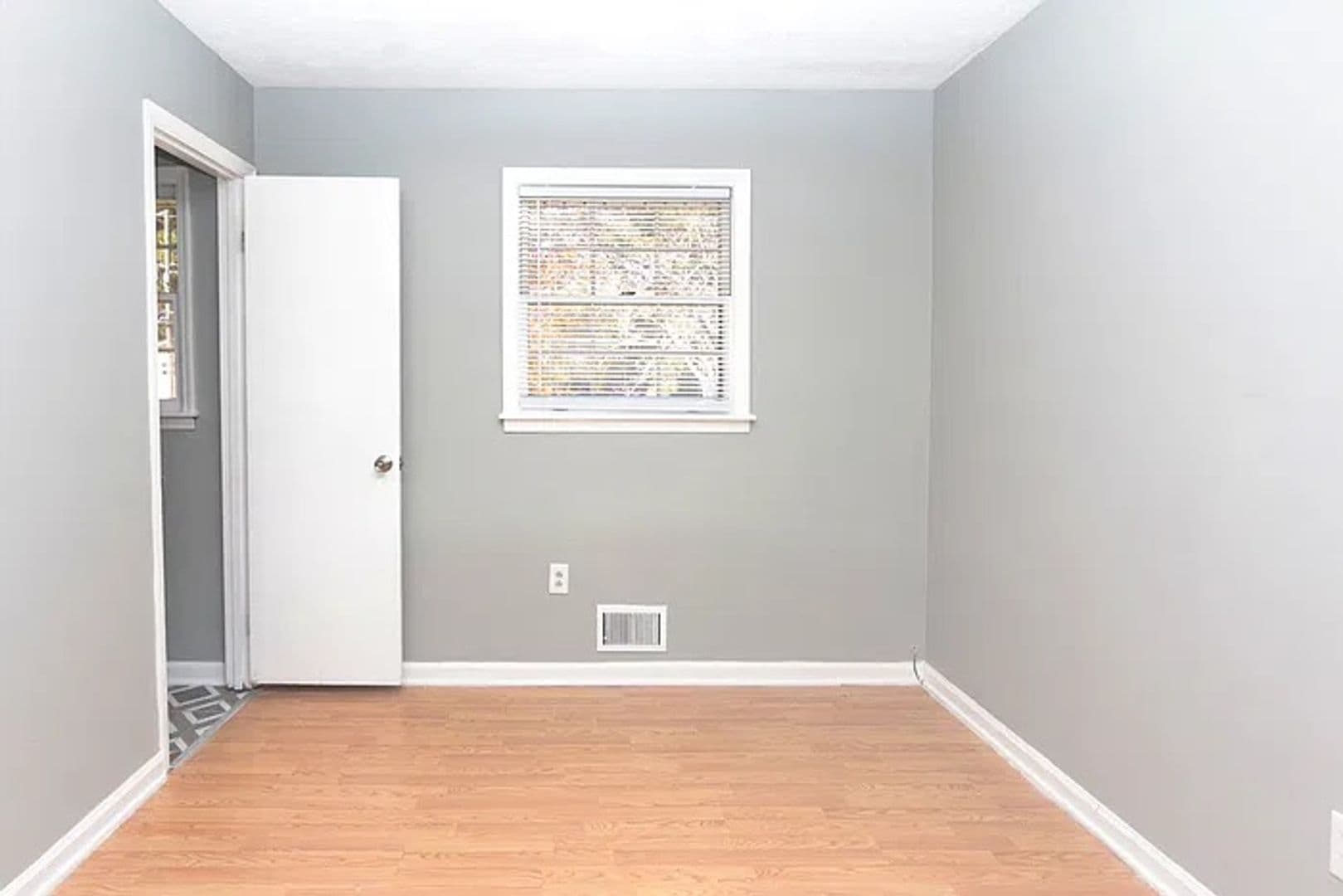 College Park House: 3650 Leisure Ln