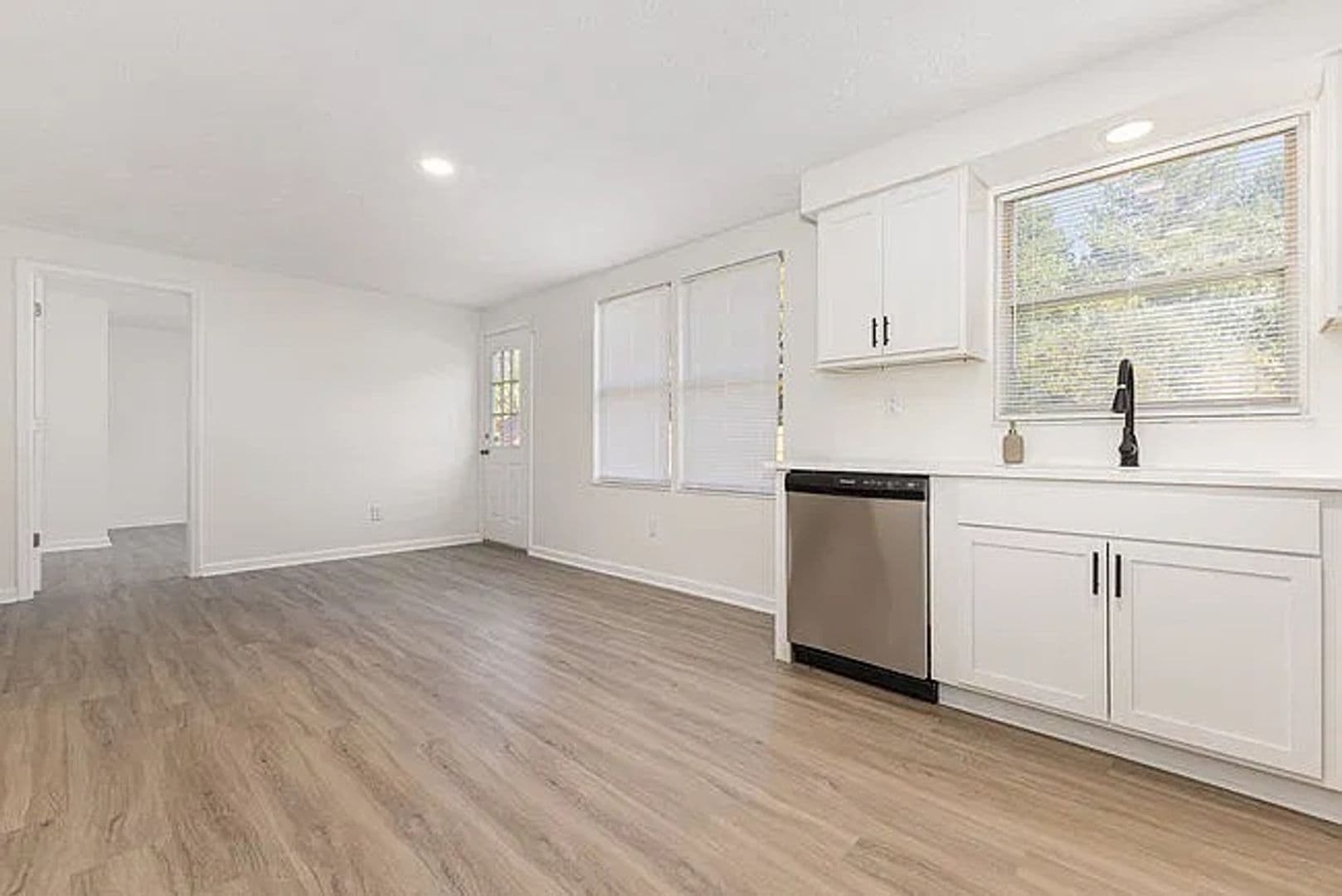 Charlotte House: 8915 Touchstone Ln