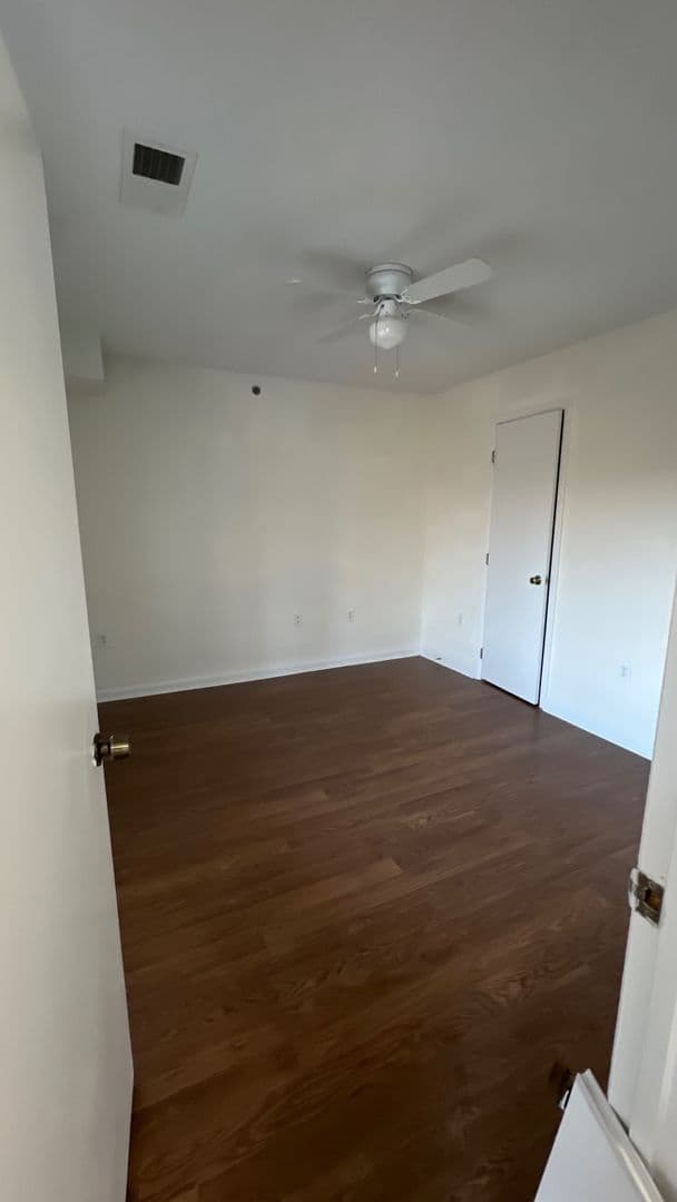 Raleigh House: 1411 Collegiate Cir