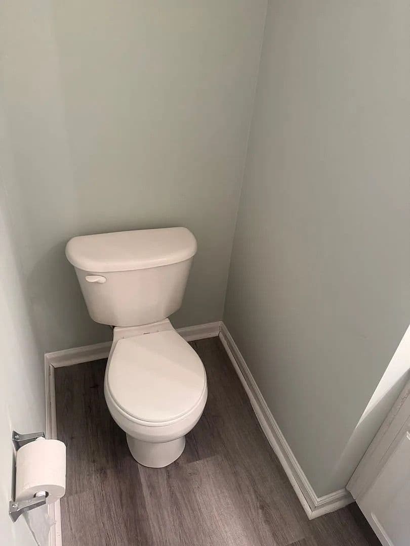Charlotte House: 12429 Dunford St