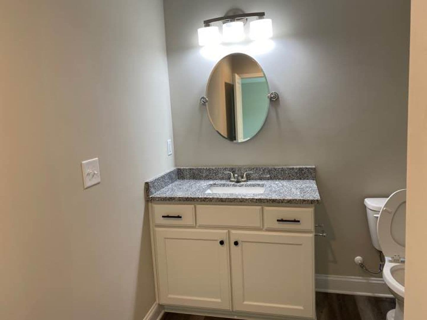 Charlotte House: 2628 Kenhill Dr