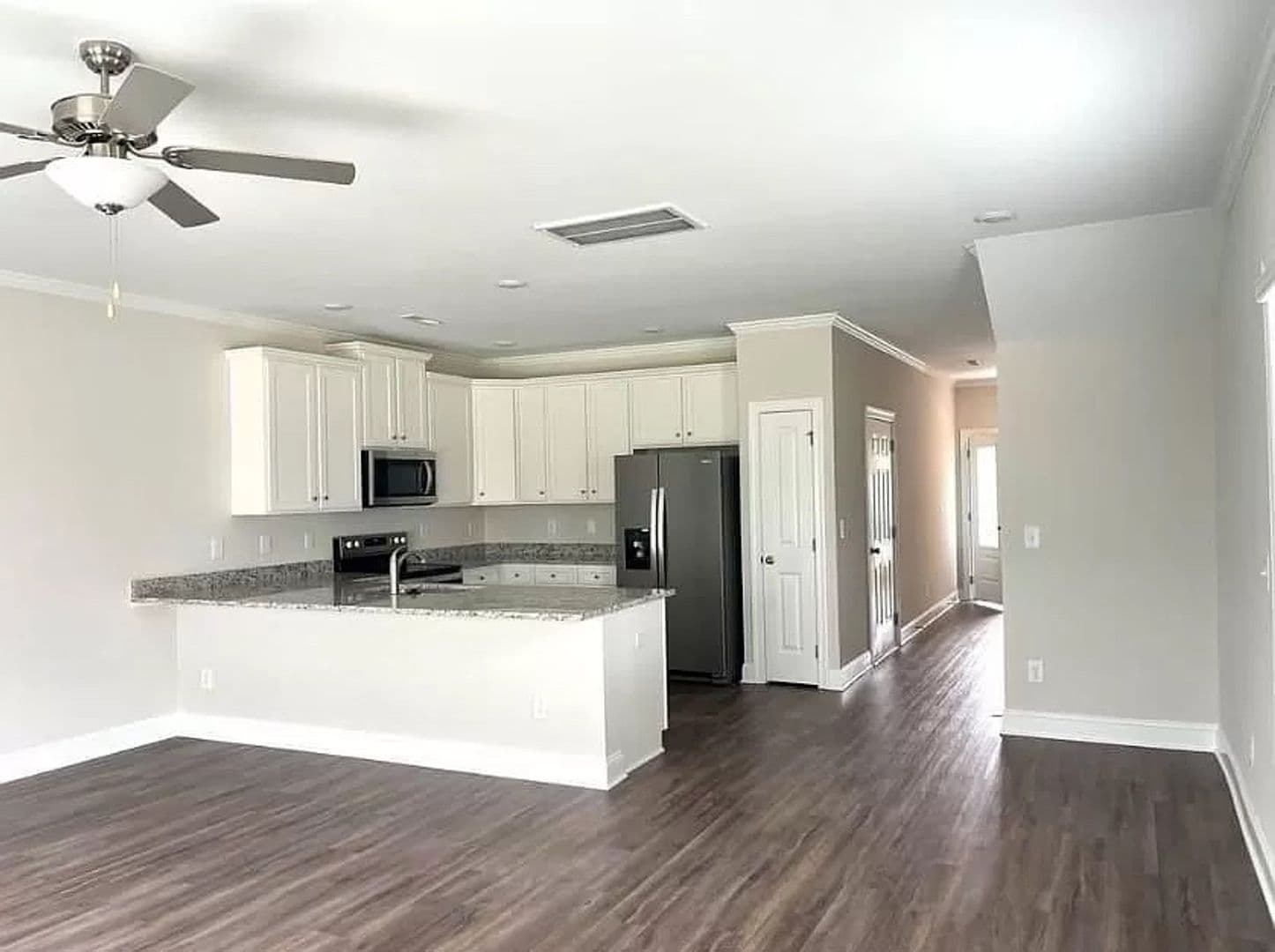 Raleigh House: 6906 Thalweg Dr