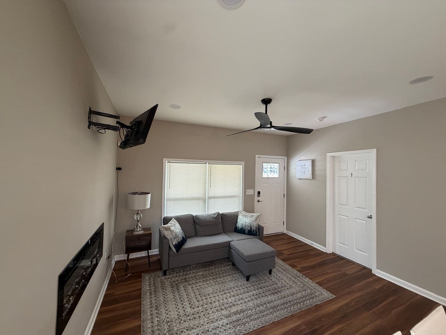 Atlanta House: 2088 Bolton Rd NW