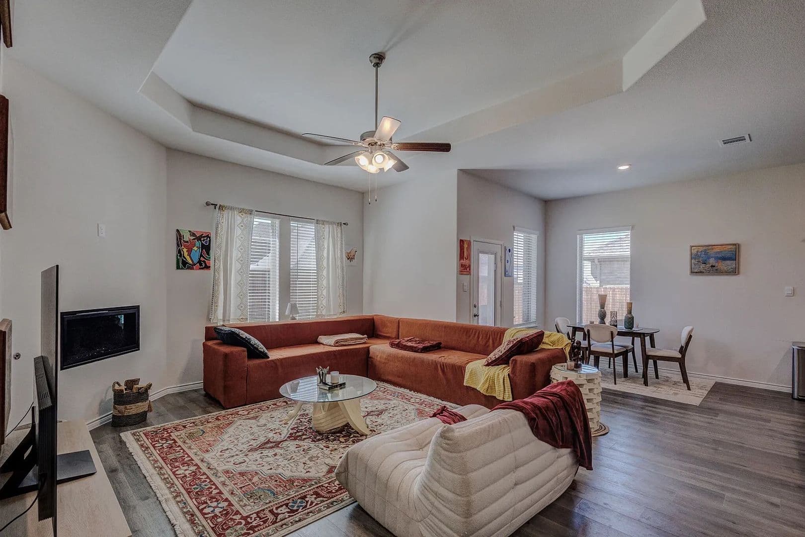 Garland House: 6993 Newby Ln