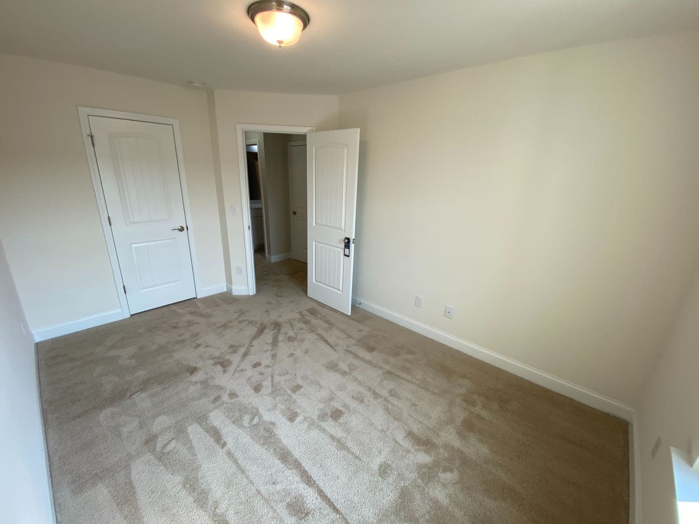 Raleigh House: 4707 Princess Lita Way